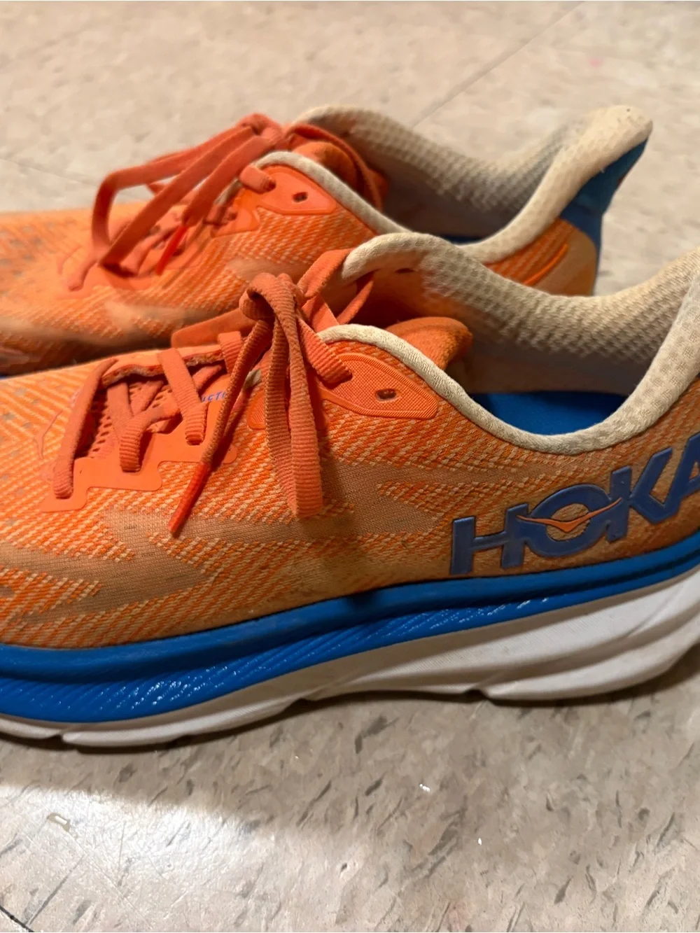 Hoka 30 50